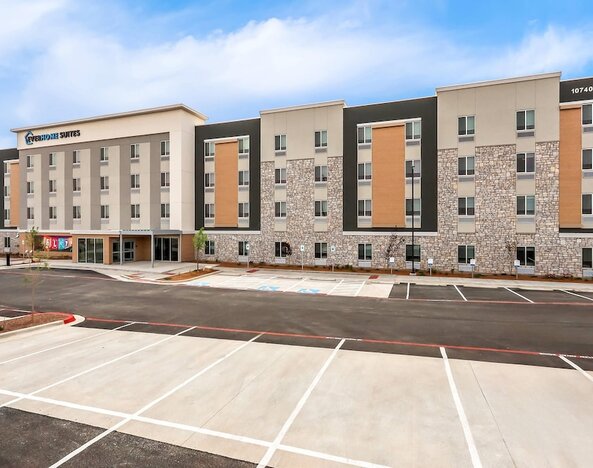Everhome Suites El Paso Airport Near Fort Bliss by Choice Hotels