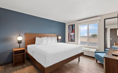 Everhome Suites El Paso Airport Near Fort Bliss by Choice Hotels