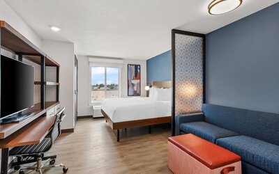 Everhome Suites El Paso Airport Near Fort Bliss by Choice Hotels