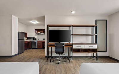 Everhome Suites El Paso Airport Near Fort Bliss by Choice Hotels