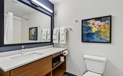 Everhome Suites El Paso Airport Near Fort Bliss by Choice Hotels