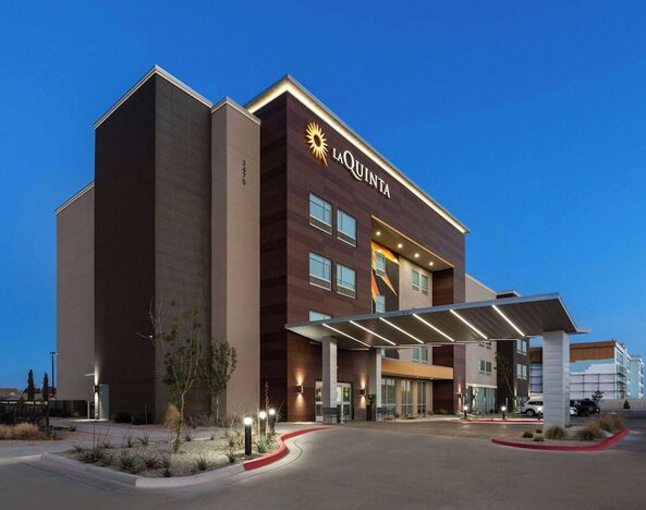 La Quinta Inn & Suites by Wyndham El Paso East Loop-375