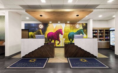 La Quinta Inn & Suites by Wyndham El Paso East Loop-375