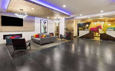La Quinta Inn & Suites by Wyndham El Paso East Loop-375