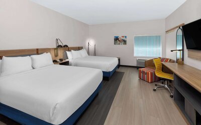 La Quinta Inn & Suites by Wyndham El Paso East Loop-375