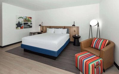 La Quinta Inn & Suites by Wyndham El Paso East Loop-375