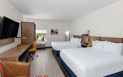 La Quinta Inn & Suites by Wyndham El Paso East Loop-375