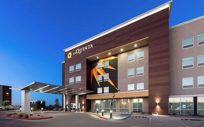 La Quinta Inn & Suites by Wyndham El Paso East Loop-375