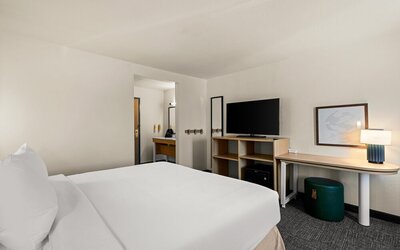 Spark by Hilton Fort Wayne