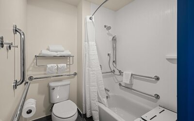 Spark by Hilton Fort Wayne