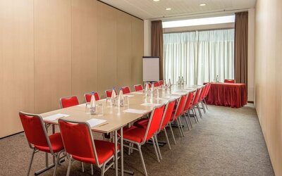 Professional meeting room at DoubleTree By Hilton Milan.