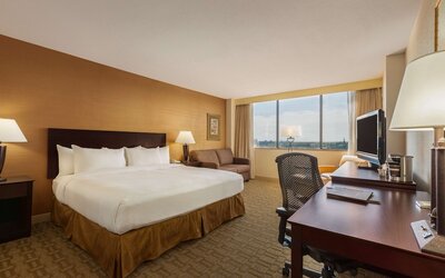 Hilton Fort Wayne at the Grand Wayne Convention Center