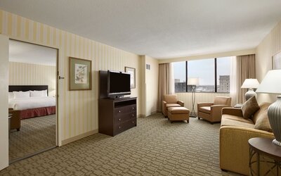 Hilton Fort Wayne at the Grand Wayne Convention Center