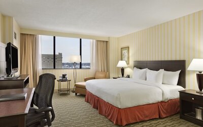 Hilton Fort Wayne at the Grand Wayne Convention Center