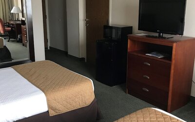 Capital Plaza Hotel