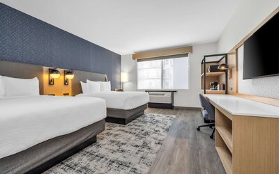 La Quinta Inn & Suites by Wyndham San Jose Airport-Downtown