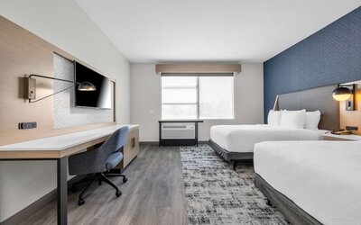 La Quinta Inn & Suites by Wyndham San Jose Airport-Downtown