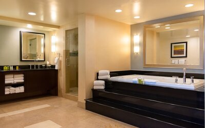 DoubleTree by Hilton San Jose
