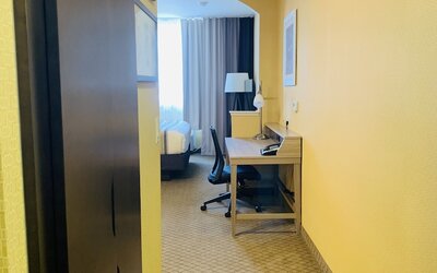 Country Inn & Suites by Radisson, San Jose International Airport, CA