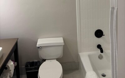 Country Inn & Suites by Radisson, San Jose International Airport, CA