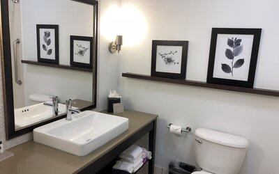 Country Inn & Suites by Radisson, San Jose International Airport, CA