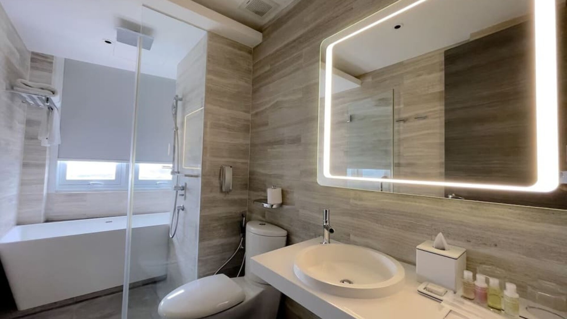 Private bathroom with shower at Fraser Place Puteri Harbour.