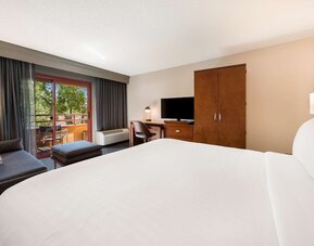 Sonesta Select San Jose Airport