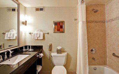 DoubleTree by Hilton Hotel Pleasanton at the Club