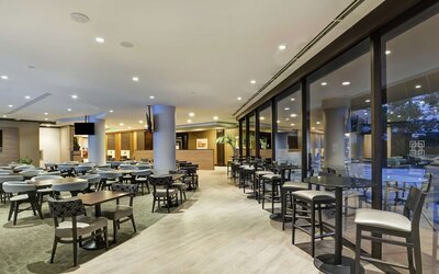 DoubleTree by Hilton Hotel Pleasanton at the Club