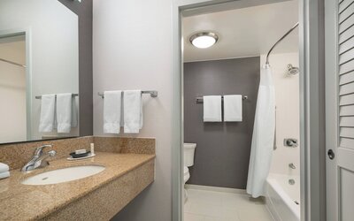 Courtyard by Marriott Pleasanton