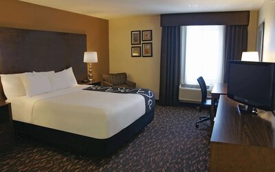 La Quinta Inn & Suites by Wyndham Oakland - Hayward