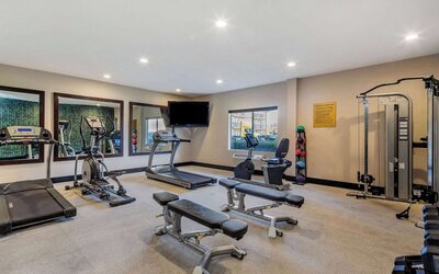La Quinta Inn & Suites by Wyndham Oakland - Hayward