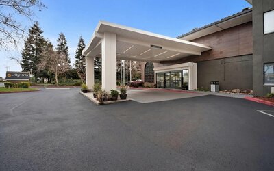 La Quinta Inn & Suites by Wyndham Oakland - Hayward