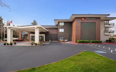 La Quinta Inn & Suites by Wyndham Oakland - Hayward