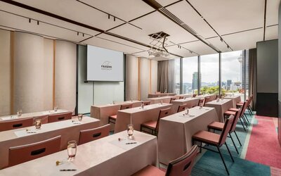 Professional meeting room at Capri By Fraser Bukit Bintang.