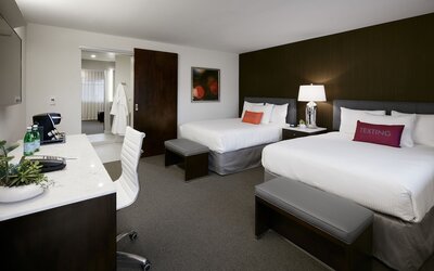 Hotel Lucent
