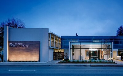 Hotel Lucent