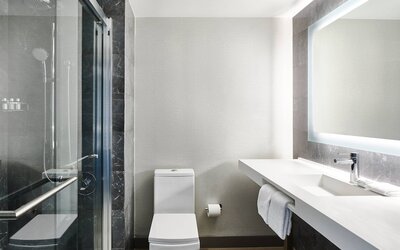 Room, 2 Queen Beds, City View - Breakfast for 2