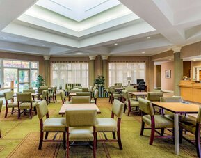 La Quinta Inn & Suites by Wyndham Fremont / Silicon Valley