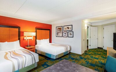 La Quinta Inn & Suites by Wyndham Fremont / Silicon Valley