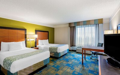 La Quinta Inn & Suites by Wyndham Fremont / Silicon Valley