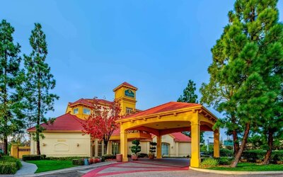 La Quinta Inn & Suites by Wyndham Fremont / Silicon Valley