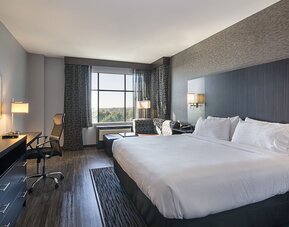 Holiday Inn & Suites Silicon Valley - Milpitas by IHG