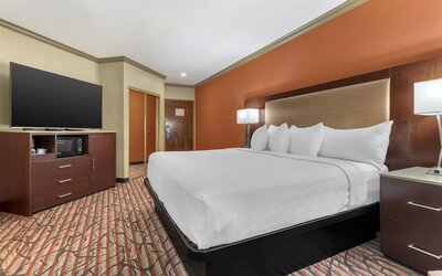 Best Western Plus Brookside Inn