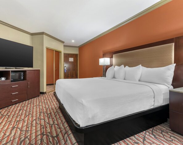 Best Western Plus Brookside Inn