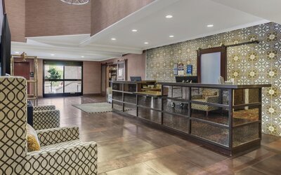 Best Western Plus Brookside Inn