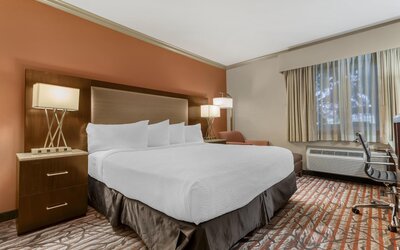 Best Western Plus Brookside Inn