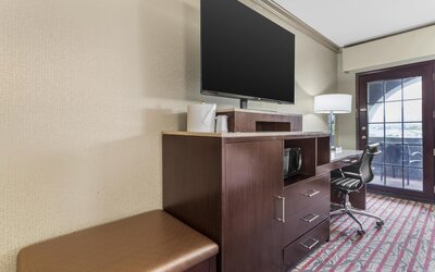 Best Western Plus Brookside Inn