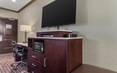 Best Western Plus Brookside Inn