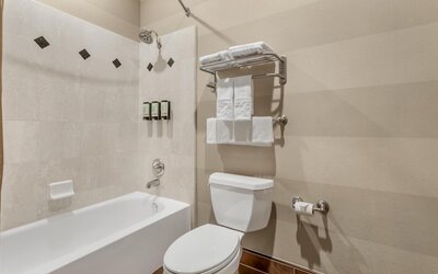 Best Western Plus Brookside Inn